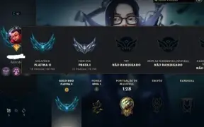 Conta LOL com Vayne Prestigio e Normal