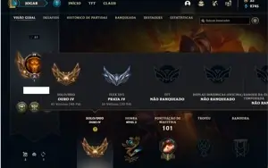 Conta ouro 4 com 44 Champs e 10 Skins