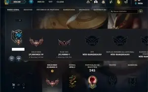 Conta bronze 4 com 105 Champs e 81 Skins + 3 Espolios