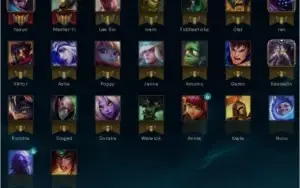Conta prata 4 23 champions 2 skins e ez pulsifire no espolio