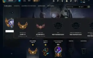 Ouro 4 com 45 Champs e 6 Skins