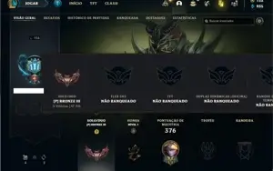 Conta bronze 3 com 130 Champs e 115 Skins (Criada em 2012)