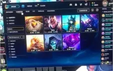 Conta goldlV LOL, de 2015,142 skins, gastei 500 reais nela.