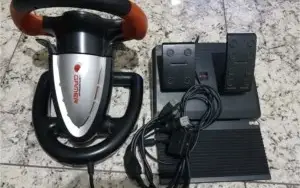 Volante Pc / Ps2 / Xbox - Com Pedais