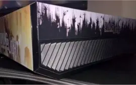 Xbox One com Skin do Dying Light - Usado - Na Caixa