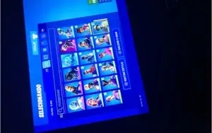 Conta fortnite season 5 capítulo 1 com glow e batman