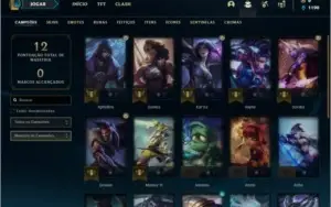 Conta ouro 4 baratinha com 1 skin e 25 champs