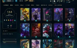 Platina 4 com 155 Champs e 164 Skins ( MID / JG / TOP )