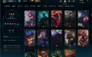 Platina 4 com 155 Champs e 164 Skins ( MID / JG / TOP )