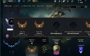 Ouro 4 com TODOS os champs e 162 Skins ( JG / ADC / TOP )