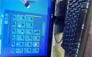 Conta fortnite season 3+, e Salve o mundo que da vbucks