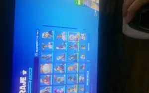 Conta De Fortnite Com 900 Earnigs E 210 Skins