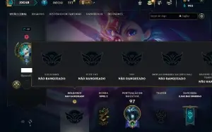 Unranked com 40 Champs e 13 Skins + 5 espolios