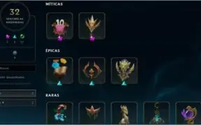 conta com riven 2012, muitas skins e platina 2 69% wr