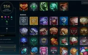 conta com riven 2012, muitas skins e platina 2 69% wr