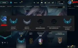 Conta antiga 2012 com 472 skins + todos os champs handlevel