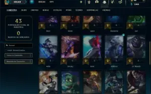 Platina 4 com 40 Champs e 8 Skins