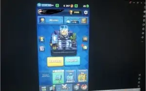 Clash royale arena 11 com 12 lendárias