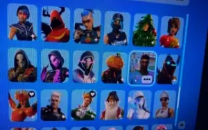 Conta fortnite 120 skins +picaretas e dancas
