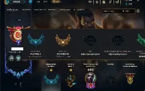 Platina 1 com TODOS os champs e 441 Skins ( JG / MID / TOP )