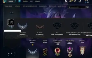 Conta prata 4 com 62 Champs e 36 Skins + 1 Fragmento