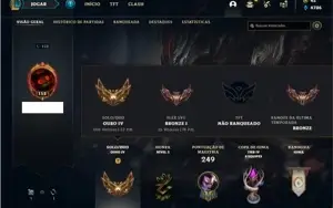Conta ouro 4 com 79 Champs e 61 Skins