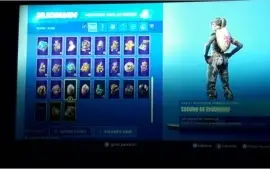 Conta Fortnite com mais de 50 Skins e Salve o Mundo
