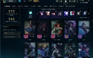 Unranked com TODOS os champs e 249 Skins ( MAIN ADC )