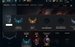 Platina 3 com 65 Champs e 4 Skins