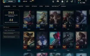 Unranked com 100 Champs e 70 Skins ( MID / TOP / JG )