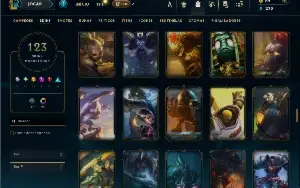 Ouro 4 com 120 Champs e 123 skins + 7 Vitoriosas ( JG / TOP)