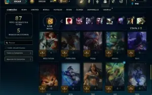 Bronze 2 com 45 Champs e 11 Skins
