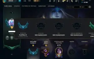 Platina 4 com 70 Champs e 8 Skins
