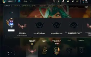 Conta bronze 4 com 70 Champs e 54 Skins + 30 Espolios