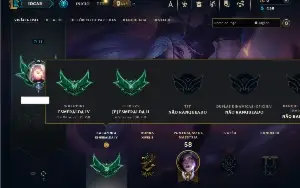 Esmeralda 4 com 35 Champs e 7 Skins + 8 Fragmentos