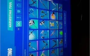 Conta fortnite com quase todas skins de passe + algumas loja