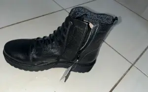 Vendo Bota Vittal Preta em Couro