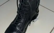 Vendo Bota Vittal Preta em Couro