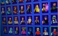 CONTA FORTNITE COM 4K DE VBUCKS (LEIA O ANÚNCIO) + PC E PS4