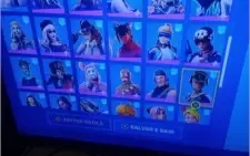 Conta top S2 com 170 Skins e stw luxo,130.