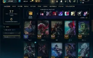 Unranked com 35 Champs e 10 Skins