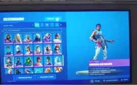 Conta fortnite com ikonik e skins de pacote e s8