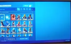 Conta fortnite com ikonik e skins de pacote e s8