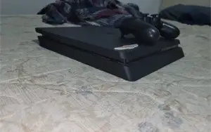 PS4 SLIM COM CONTROLE