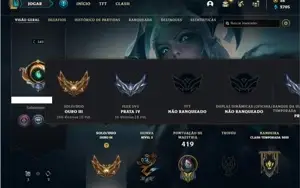 Conta ouro 3 com 120 Champs e 81 Skins ( 3 Ultimates )