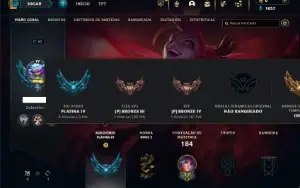 Platina 4 com 65 Champs e 18 Skins
