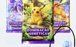 Pokémon TCG Pocket - Mewtwo, Charizard e Pikachu COROA