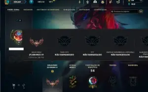 Bronze 4 com 40 Champs e 14 Skins + 2 Espolios