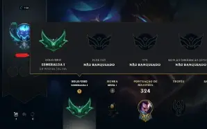 Ultimo elo: emeralda 1, 71% de Win rate 52 skins e 10 cromas