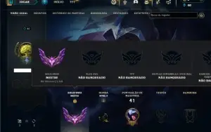 Mestre com 35 Champs e 4 Skins + 9 Fragmentos